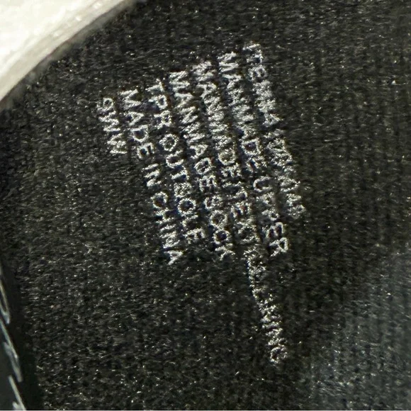 Torrid Metallic Silver Platform Block Heel D'orsay Mary Jane Size 9WW - Picture 5 of 6